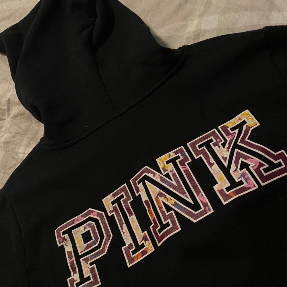 FLASH SALE‼️ VS PINK BLACK PULLOVER HOODIE